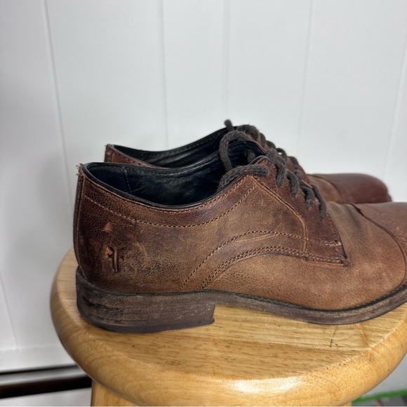 Frye Leather Distressed Cap Toe Oxford Shoes - Picture 2 of 11